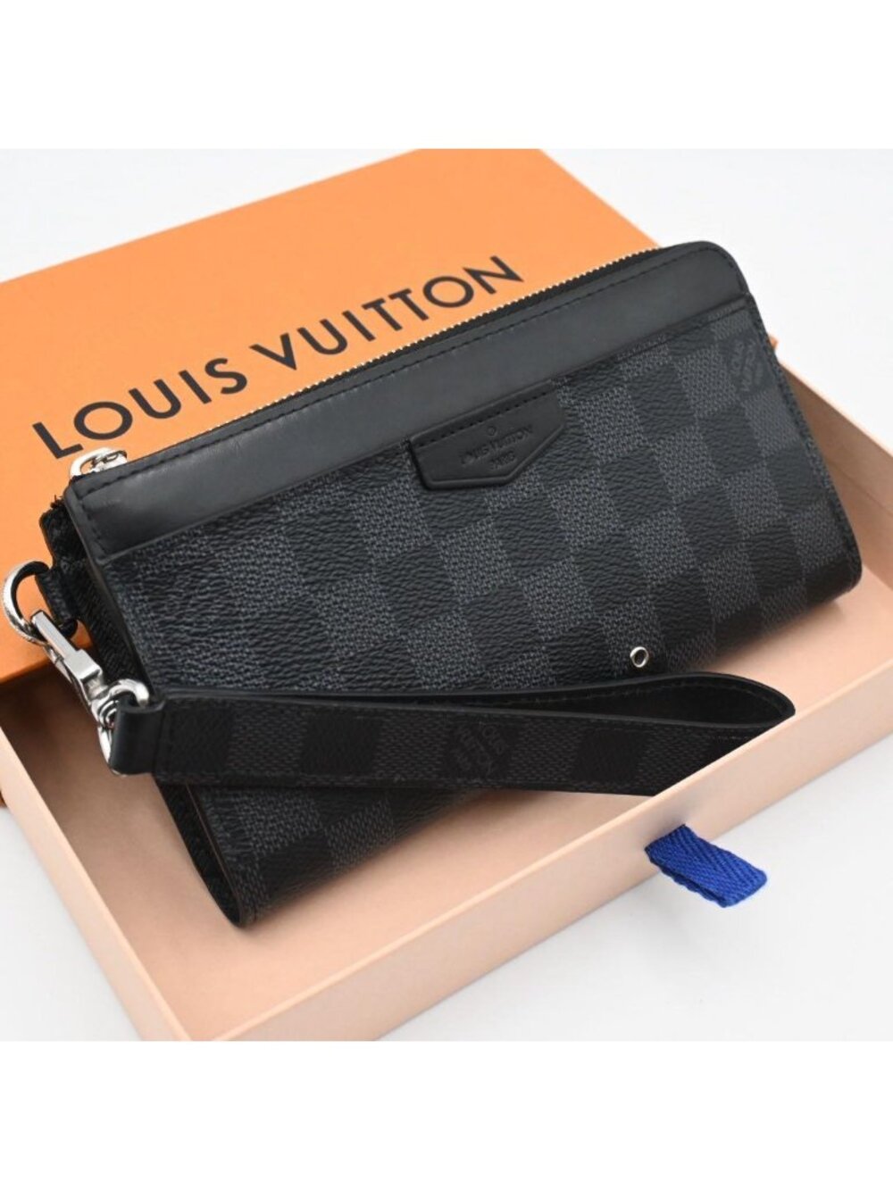 Louis Vuitton Damier Graphite Zippy Dragonne Wallet Black